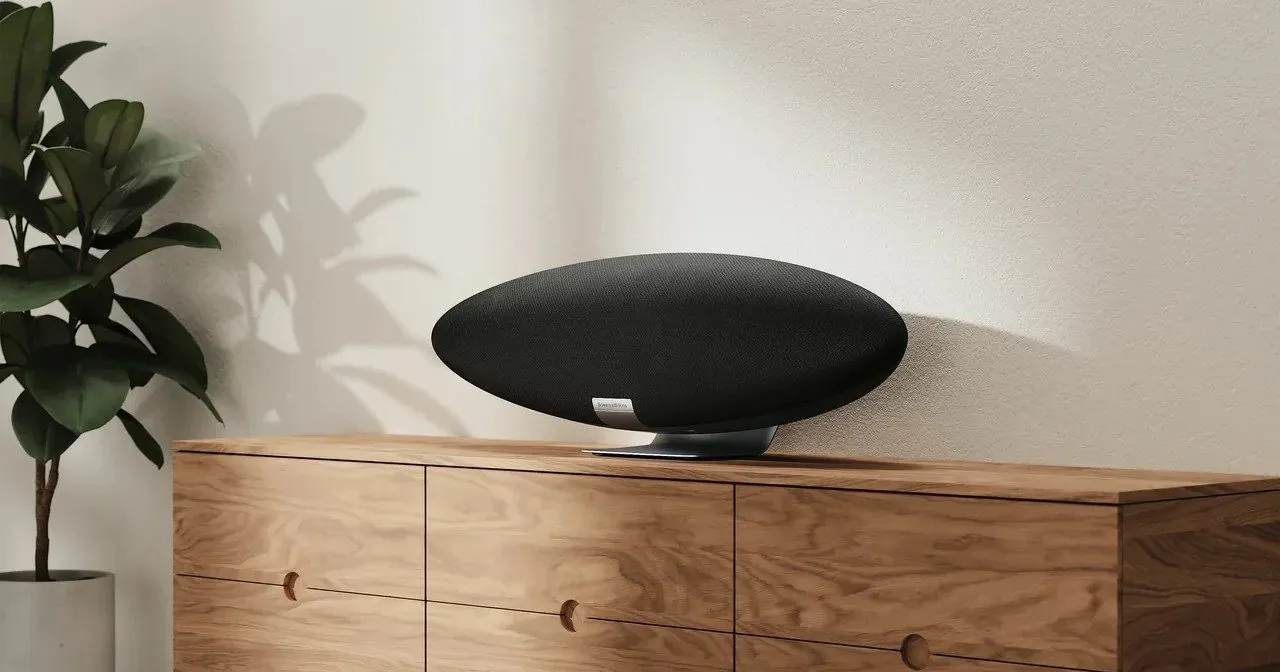 Bowers & Wilkins Zeppelin speaker